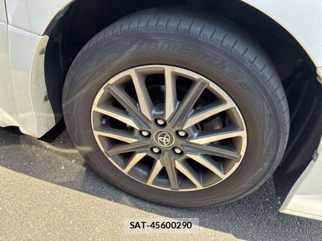 Toyota NOAH 2015-08 8551010-6