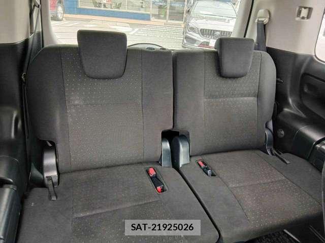 Toyota NOAH 2017-06 8551083-8