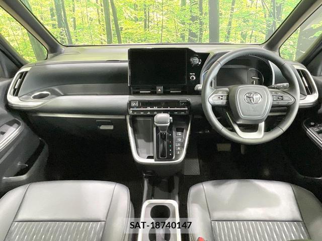 Toyota NOAH 2023-12 8551380-1