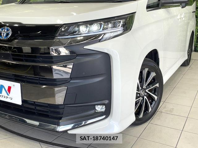 Toyota NOAH 2023-12 8551380-11