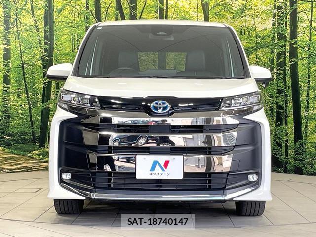 Toyota NOAH 2023-12 8551380-13