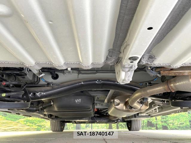 Toyota NOAH 2023-12 8551380-18