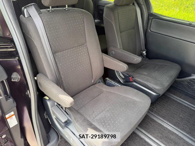 Toyota NOAH 2019-10 8551436-14