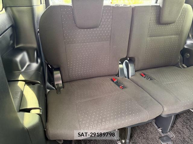 Toyota NOAH 2019-10 8551436-15