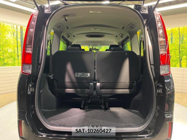 Toyota NOAH 2015-10 8551696-10