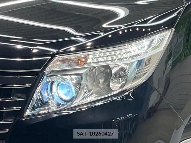 Toyota NOAH 2015-10 8551696-12
