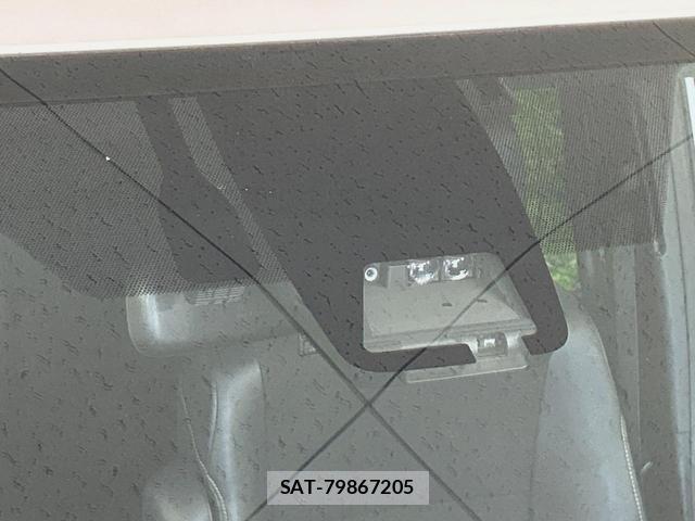 Toyota NOAH 2018-05 8551740-2
