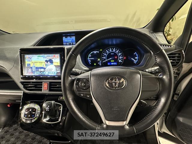 Toyota NOAH 2017-07 8551787-17