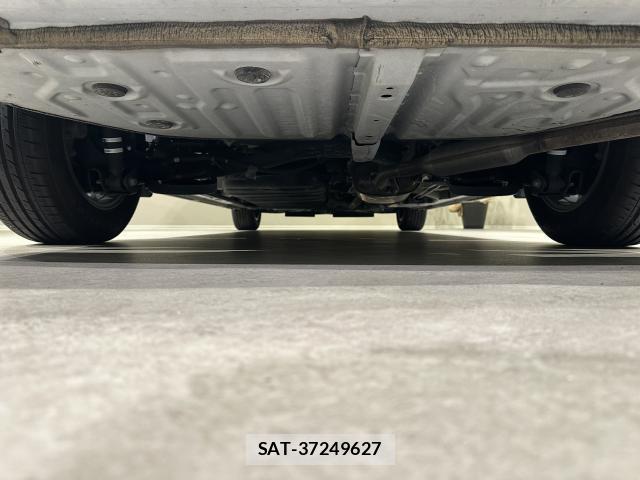 Toyota NOAH 2017-07 8551787-8