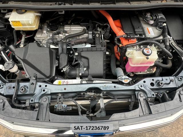 Toyota NOAH 2018-03 8552032-18