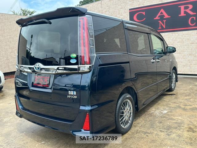 Toyota NOAH 2018-03 8552032-2
