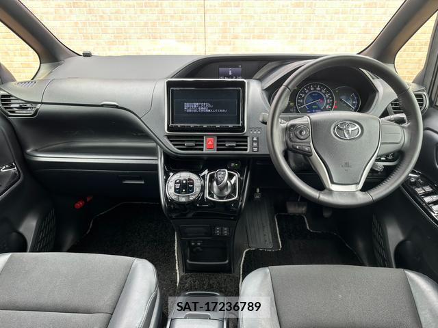 Toyota NOAH 2018-03 8552032-5