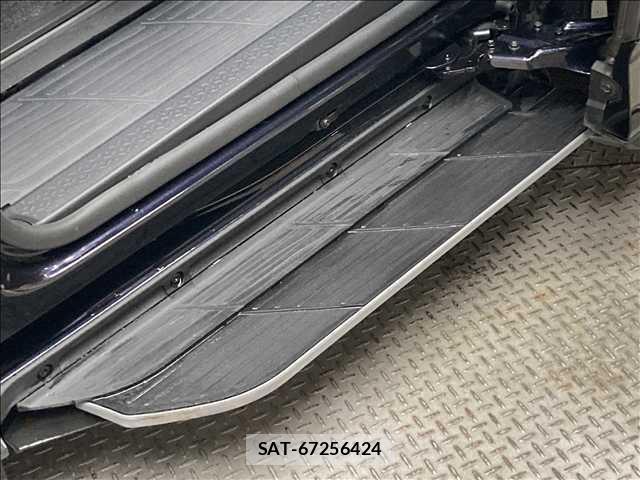 Toyota NOAH 2023-04 8552721-5