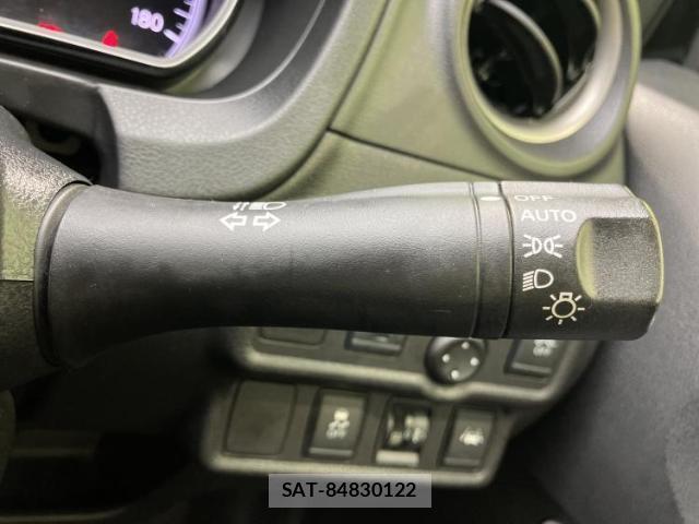 Nissan NOTE 2018-08 8546016-16