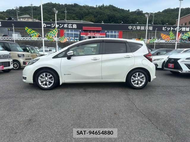 Nissan NOTE 2019-03 8546123-3