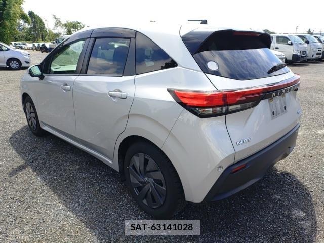 Nissan NOTE 2021-08 8546528-5
