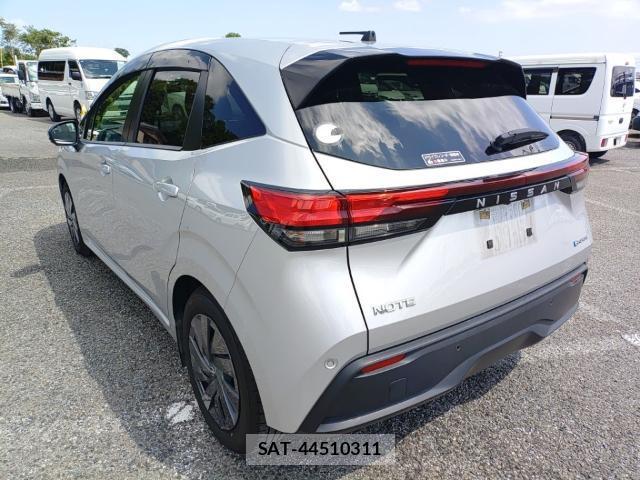 Nissan NOTE 2021-08 8546535-5