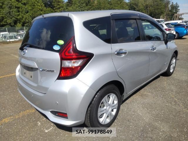 Nissan NOTE 2019-07 8546560-4