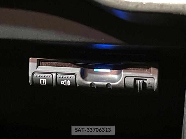 Nissan NOTE 2019-03 8546832-6