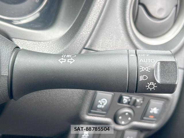 Nissan NOTE 2015-03 8546875-9
