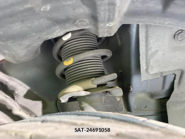 Nissan NOTE 2018-08 8547703-19