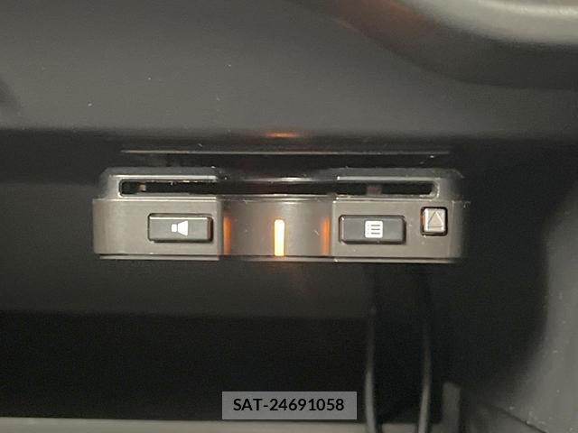 Nissan NOTE 2018-08 8547703-5