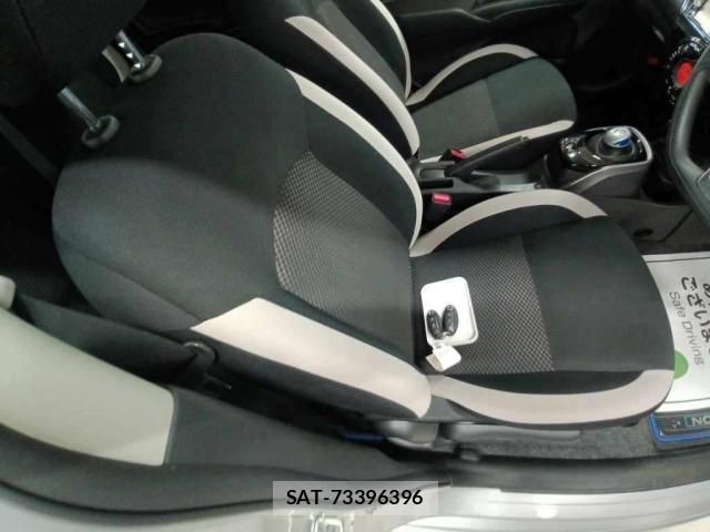 Nissan NOTE 2018-10 8547815-5