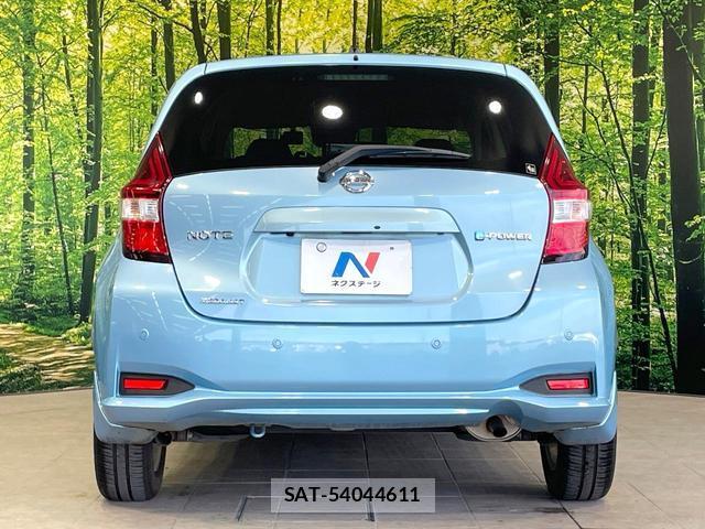 Nissan NOTE 2018-01 8548423-14