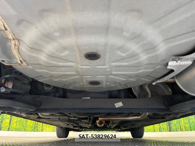 Nissan NOTE 2015-07 8548582-18