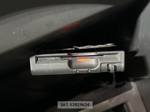 Nissan NOTE 2015-07 8548582-6