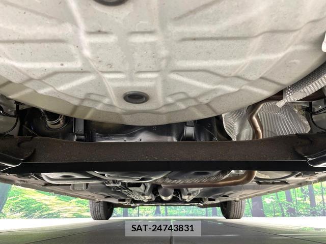 Nissan NOTE 2013-07 8549045-18