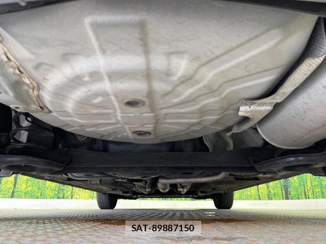 Nissan NOTE 2012-11 8549813-19
