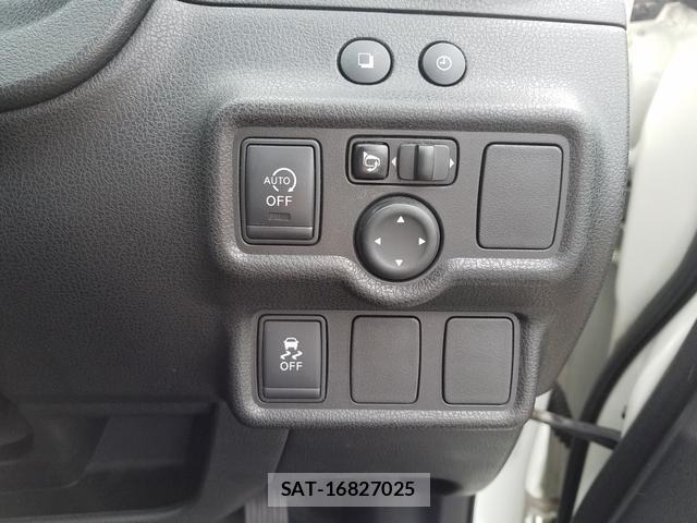 Nissan NOTE 2014-11 8550463-12