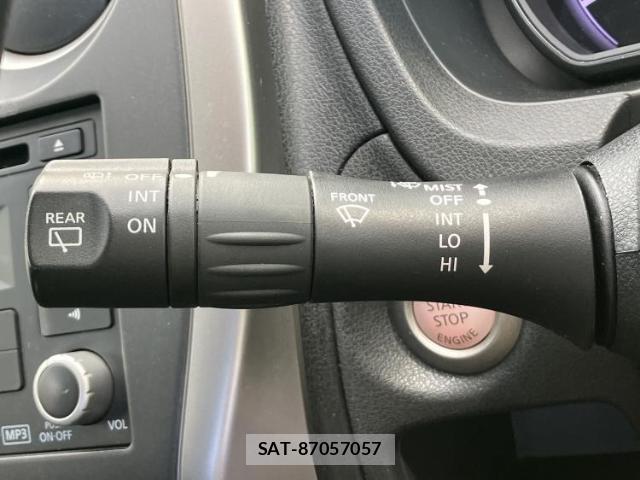 Nissan NOTE 2013-05 8550607-12