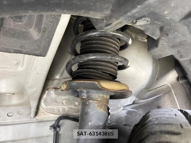Nissan NOTE 2013-08 8550904-19