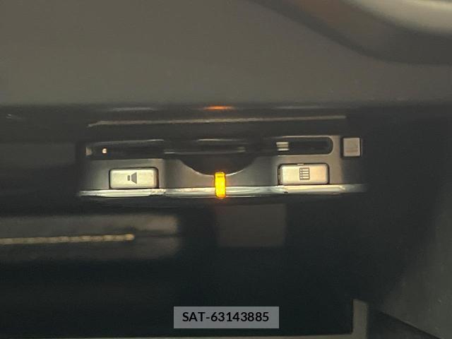 Nissan NOTE 2013-08 8550904-5