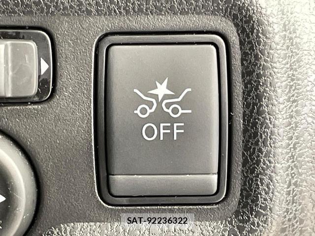 Nissan NOTE 2017-08 8550924-4