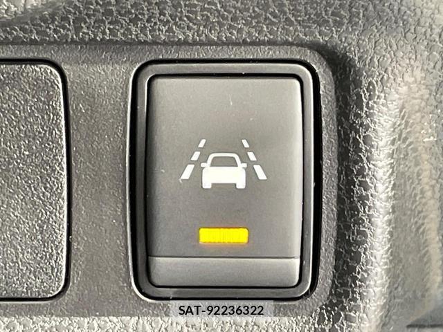 Nissan NOTE 2017-08 8550924-5