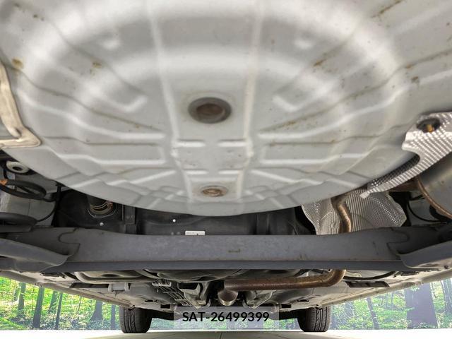 Nissan NOTE 2018-05 8550928-18