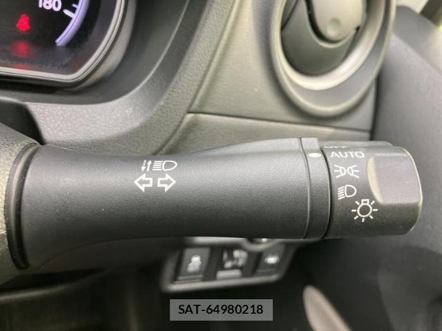 Nissan NOTE 2018-03 8551483-15