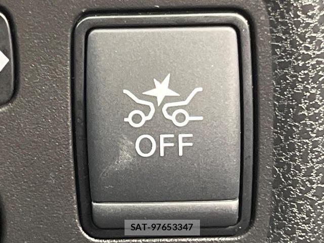 Nissan NOTE 2018-04 8551705-4
