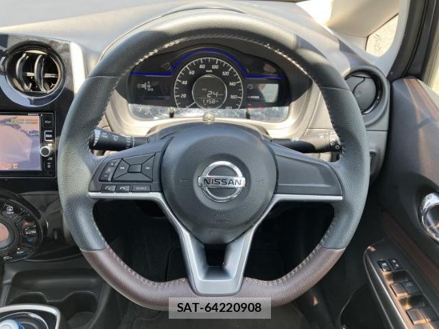 Nissan NOTE 2017-06 8552284-12