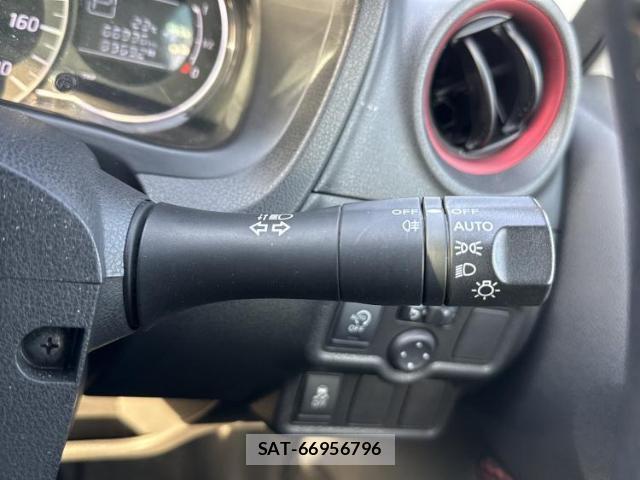 Nissan NOTE 2015-06 8552460-14