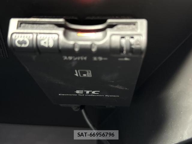 Nissan NOTE 2015-06 8552460-17