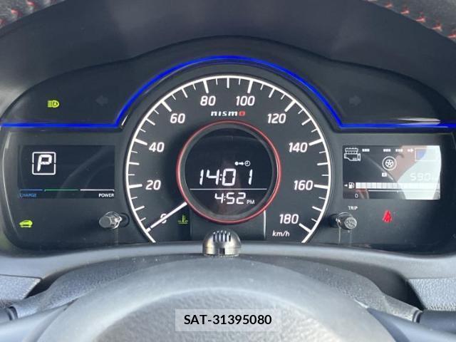Nissan NOTE 2018-10 8552493-12