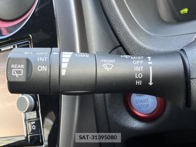 Nissan NOTE 2018-10 8552493-15