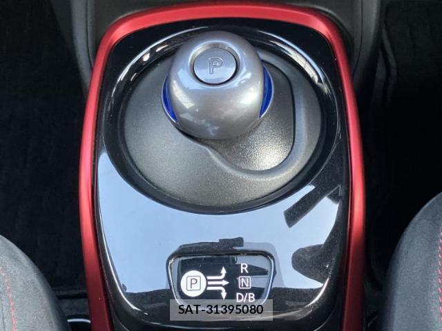 Nissan NOTE 2018-10 8552493-16
