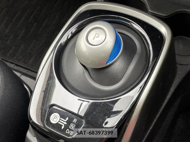 Nissan NOTE 2018-10 8552646-13