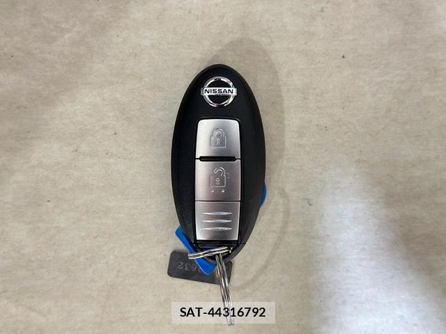 Nissan NOTE 2019-07 8552790-11