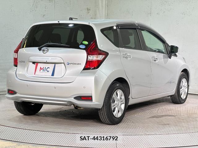 Nissan NOTE 2019-07 8552790-15